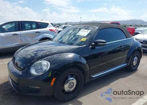 2014 Volkswagen Beetle 1.8T z USA, uszkodzony, nr VIN 3VW517AT1EM820299